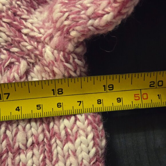 Raspberry White Wool KnitSweater L fits medium-small - Picture 5 of 7